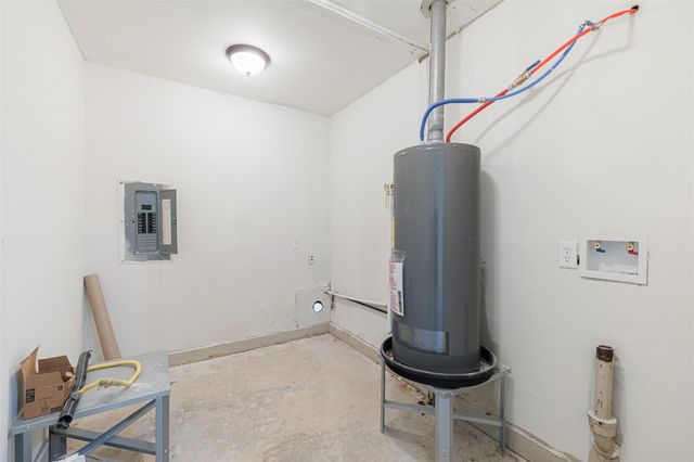 723 E Spreading Oak Drive, Houston, TX 77076