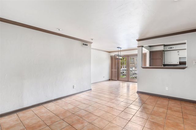 2744 Briarhurst Drive 51, Houston, TX 77057