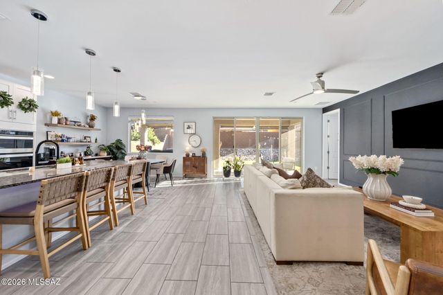 10252 E Encinas Trail, Tucson, AZ 85747