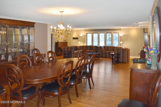 527 Eagle Point Drive, Toms River, NJ 08753