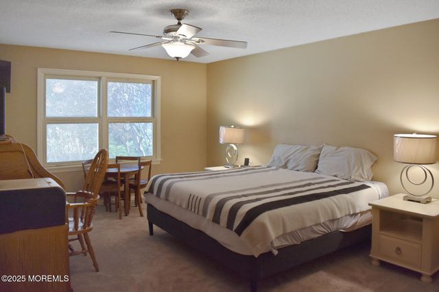 527 Eagle Point Drive, Toms River, NJ 08753