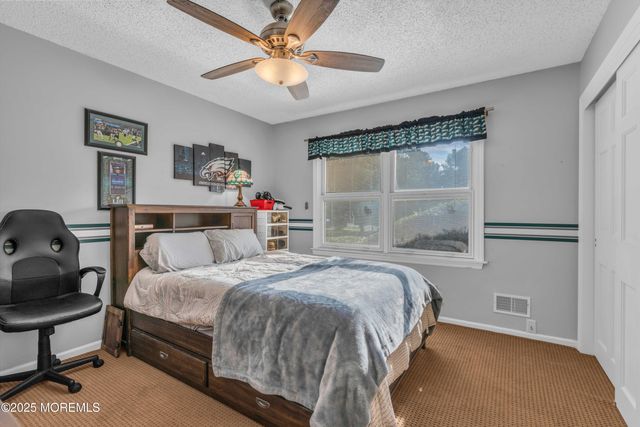 527 Eagle Point Drive, Toms River, NJ 08753