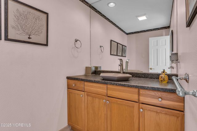 527 Eagle Point Drive, Toms River, NJ 08753