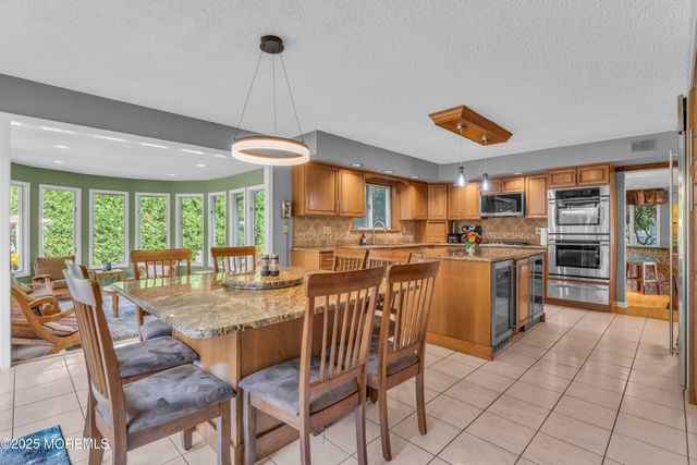 527 Eagle Point Drive, Toms River, NJ 08753