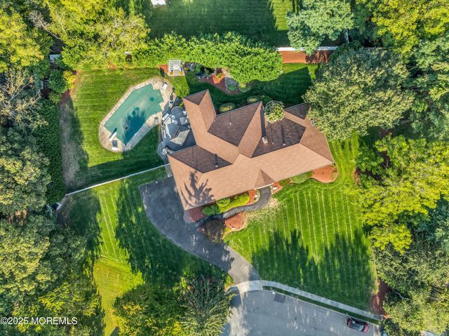 527 Eagle Point Drive, Toms River, NJ 08753