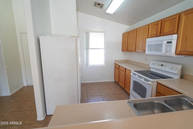 2293 W 20TH Avenue, Apache Junction, AZ 85120