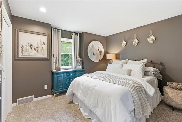 2229 W 121st Street, Leawood, KS 66209