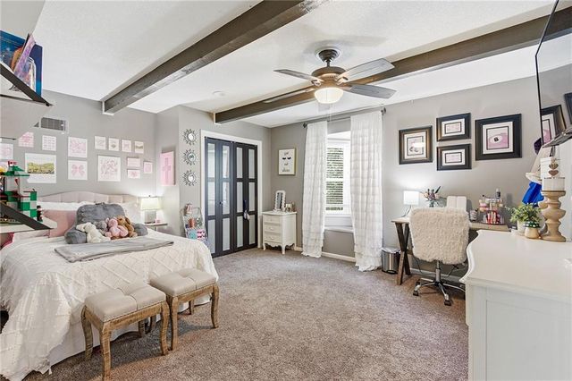 2229 W 121st Street, Leawood, KS 66209