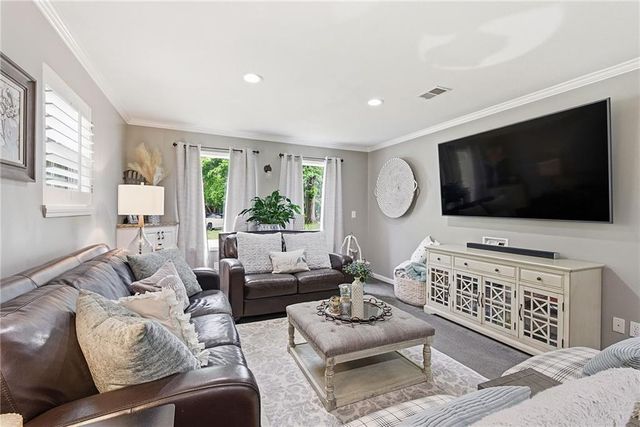 2229 W 121st Street, Leawood, KS 66209