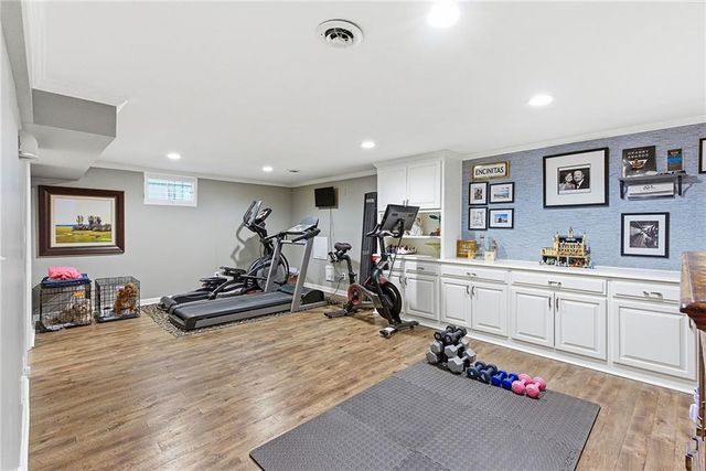 2229 W 121st Street, Leawood, KS 66209