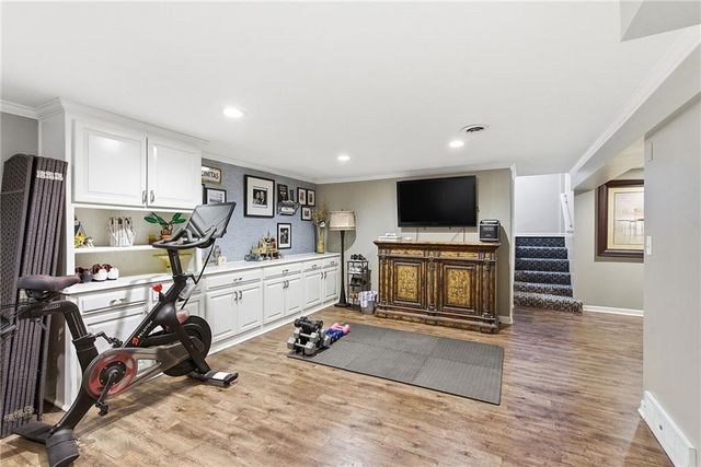 2229 W 121st Street, Leawood, KS 66209