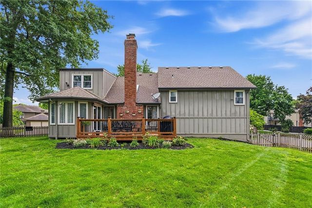 2229 W 121st Street, Leawood, KS 66209