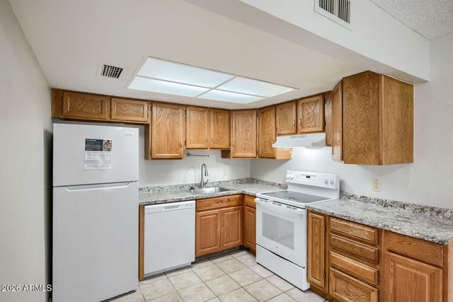 2040 S LONGMORE -- 67, Mesa, AZ 85202
