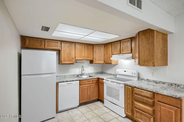 2040 S LONGMORE -- 67, Mesa, AZ 85202