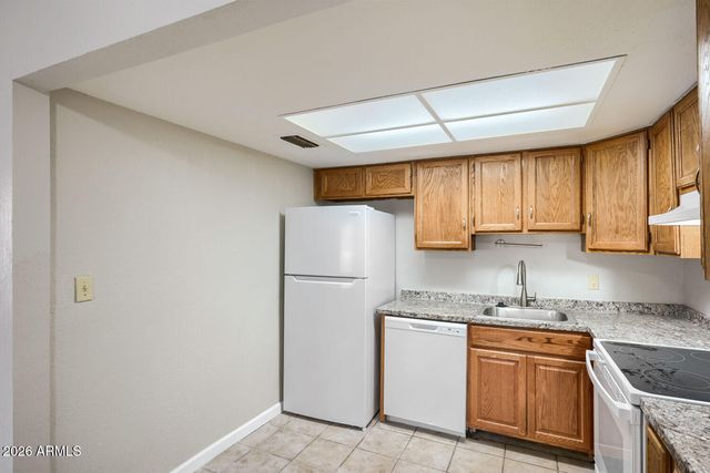 2040 S LONGMORE -- 67, Mesa, AZ 85202