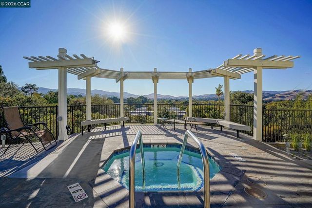 200 Norris Canyon Pl C, San Ramon, CA 94583