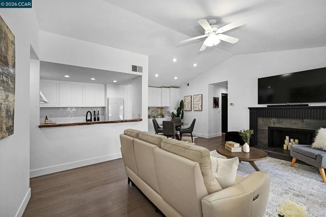 200 Norris Canyon Pl C, San Ramon, CA 94583