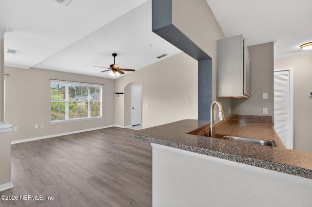 7800 POINT MEADOWS Drive 1338, Jacksonville, FL 32256