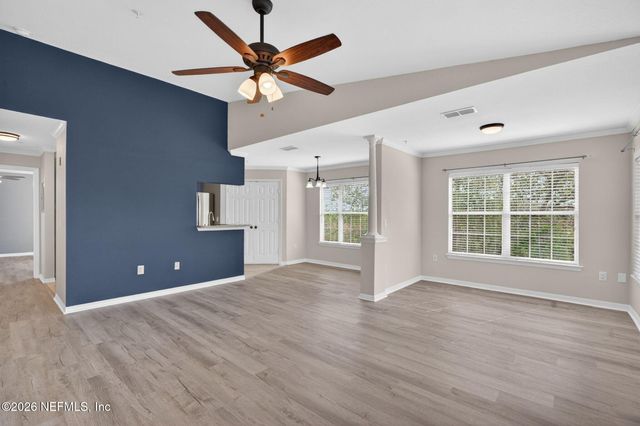 7800 POINT MEADOWS Drive 1338, Jacksonville, FL 32256