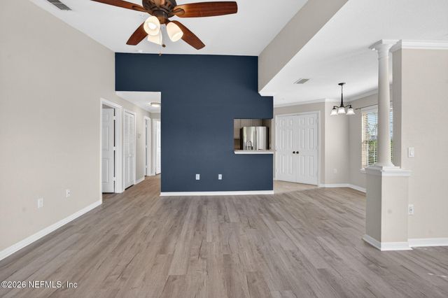 7800 POINT MEADOWS Drive 1338, Jacksonville, FL 32256