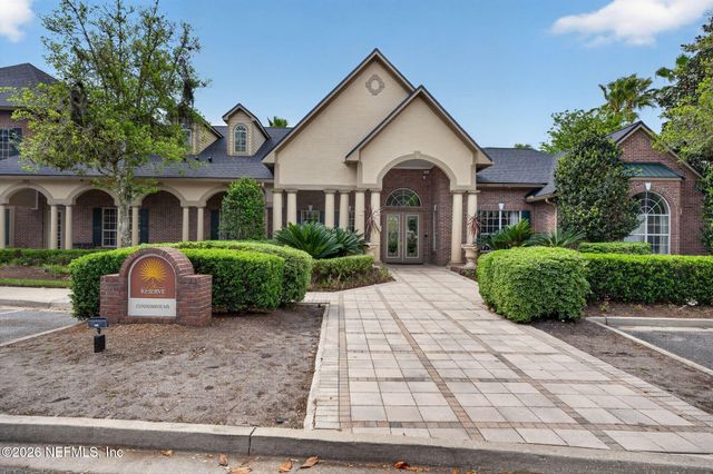 7800 POINT MEADOWS Drive 1338, Jacksonville, FL 32256