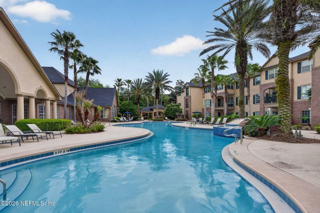 7800 POINT MEADOWS Drive 1338, Jacksonville, FL 32256