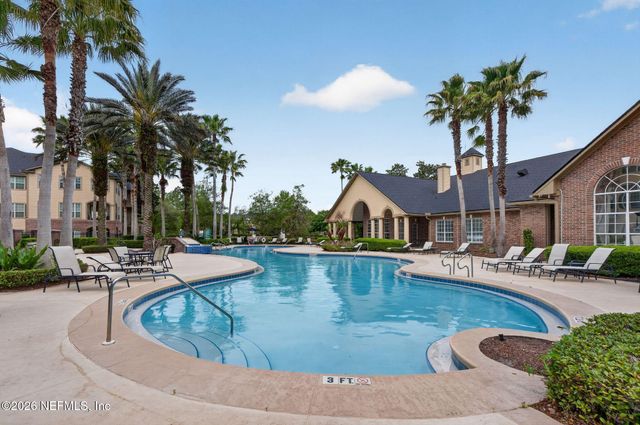 7800 POINT MEADOWS Drive 1338, Jacksonville, FL 32256