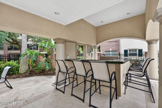 7800 POINT MEADOWS Drive 1338, Jacksonville, FL 32256