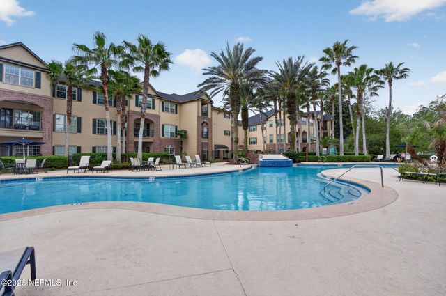 7800 POINT MEADOWS Drive 1338, Jacksonville, FL 32256