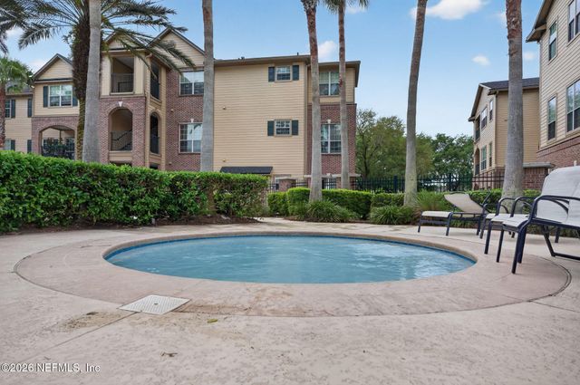 7800 POINT MEADOWS Drive 1338, Jacksonville, FL 32256