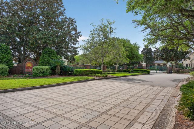 7800 POINT MEADOWS Drive 1338, Jacksonville, FL 32256