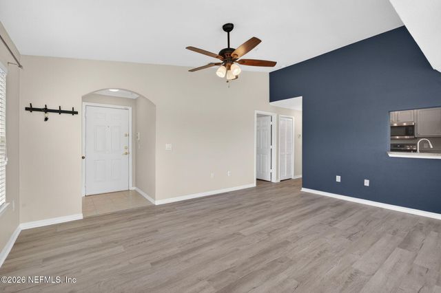 7800 POINT MEADOWS Drive 1338, Jacksonville, FL 32256