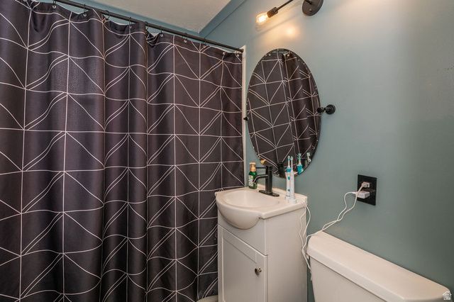 4663 S 200 E, Washington Terrace, UT 84405