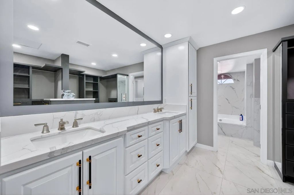 2651 Wind River, El Cajon, CA 92019