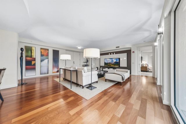 301 Hendricks Isle 10, Fort Lauderdale, FL 33301