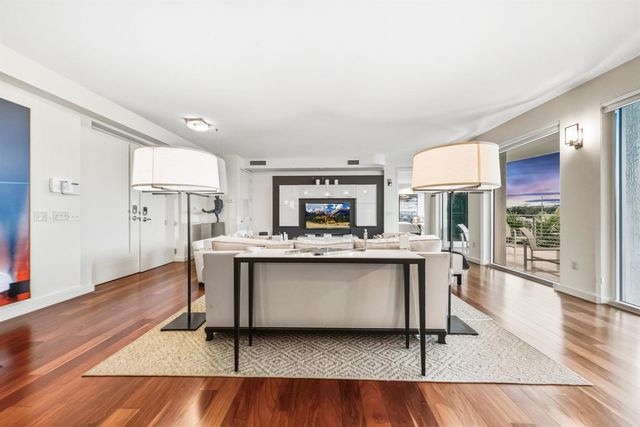 301 Hendricks Isle 10, Fort Lauderdale, FL 33301