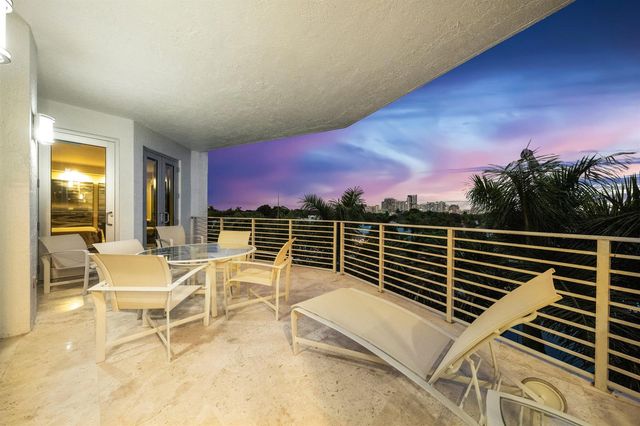 301 Hendricks Isle 10, Fort Lauderdale, FL 33301