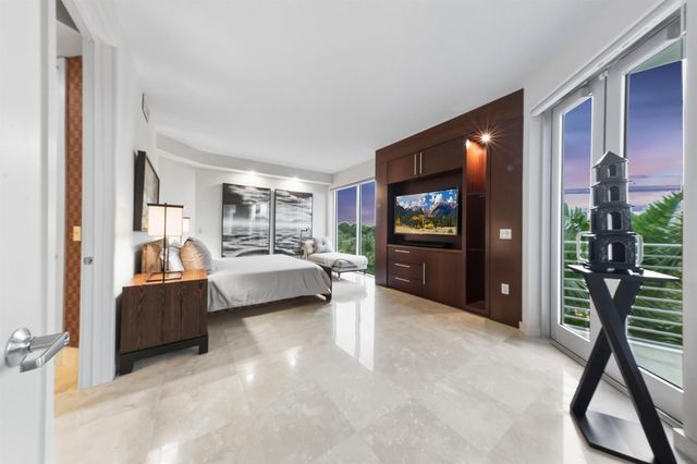 301 Hendricks Isle 10, Fort Lauderdale, FL 33301