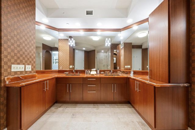301 Hendricks Isle 10, Fort Lauderdale, FL 33301