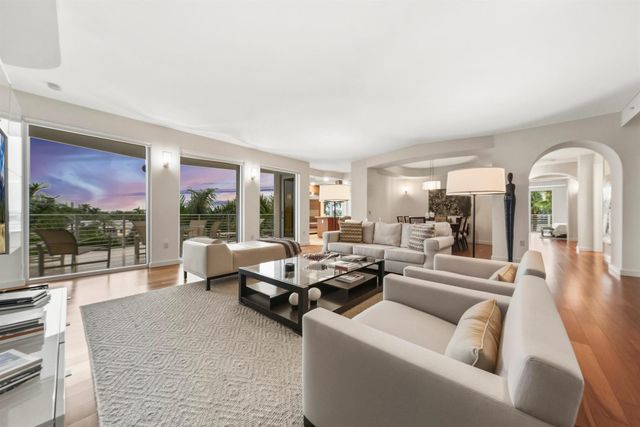 301 Hendricks Isle 10, Fort Lauderdale, FL 33301