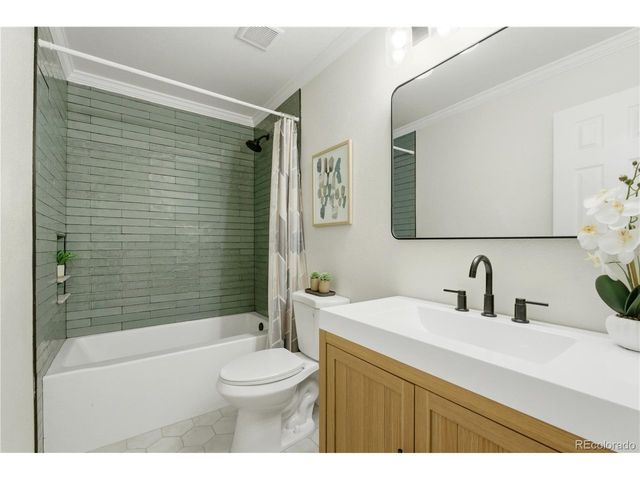 5075 E Weaver Ave, Centennial, CO 80121