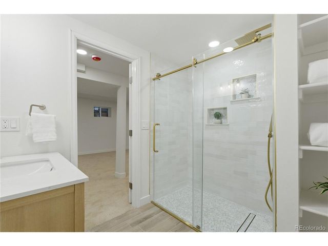 5075 E Weaver Ave, Centennial, CO 80121