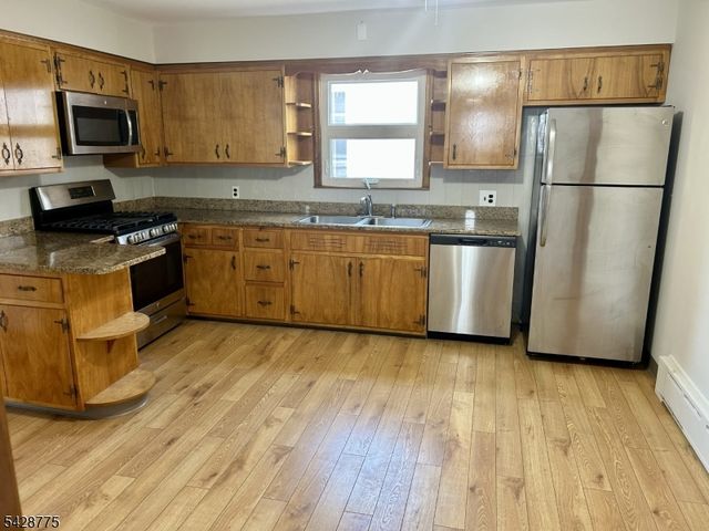 650 Main St, Little Falls Twp., NJ 07424