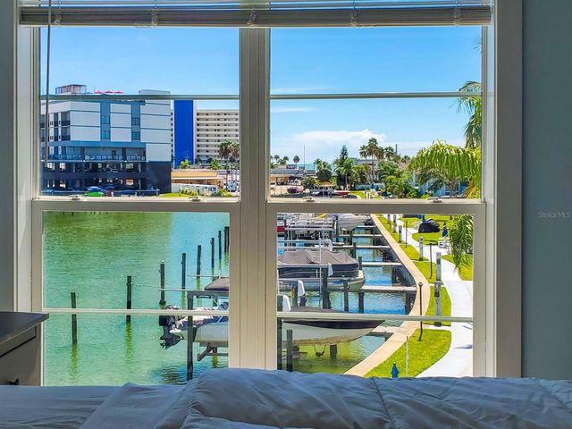 215 MEDALLION BOULEVARD G, Madeira Beach, FL 33708