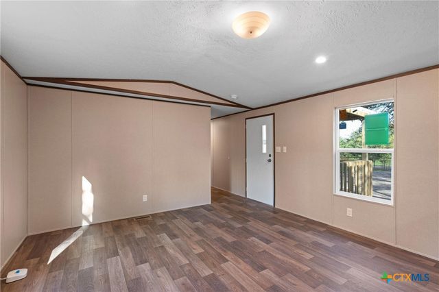 27 Briarwood Road, Morgans Point Resort, TX 76513