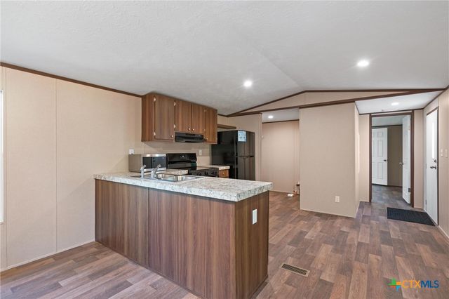 27 Briarwood Road, Morgans Point Resort, TX 76513