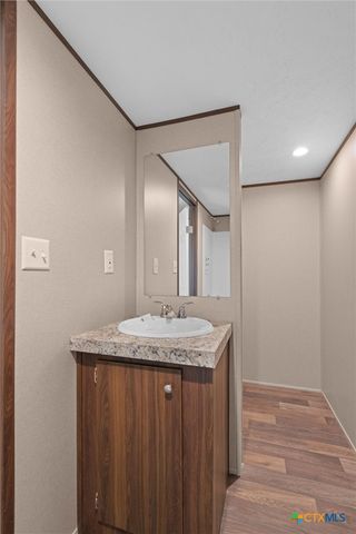 27 Briarwood Road, Morgans Point Resort, TX 76513