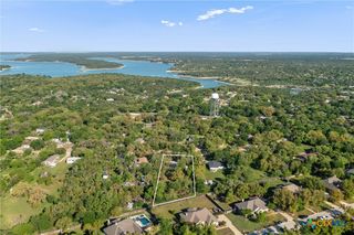 27 Briarwood Road, Morgans Point Resort, TX 76513