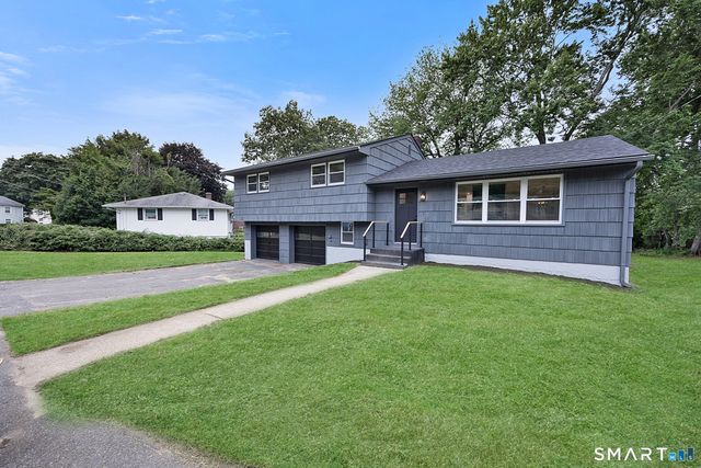 37 Skyview Lane, Waterbury, CT 06708