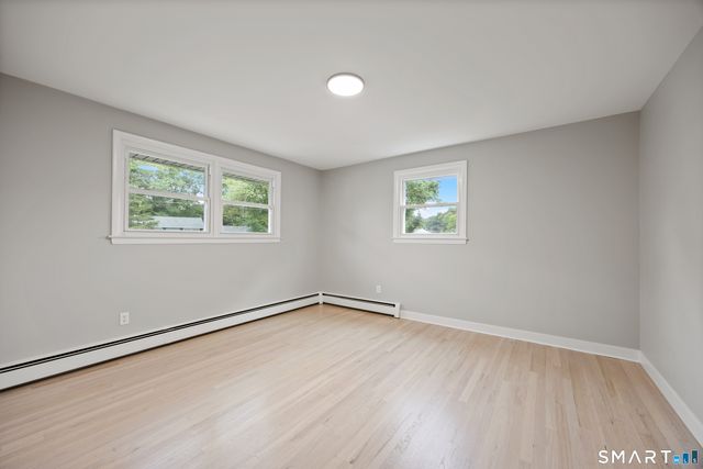 37 Skyview Lane, Waterbury, CT 06708